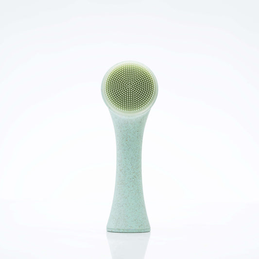 Carelika 3D massage brush for facial care with cleansing microfiber and silicone bristles, ideal for gentle skin cleansing.